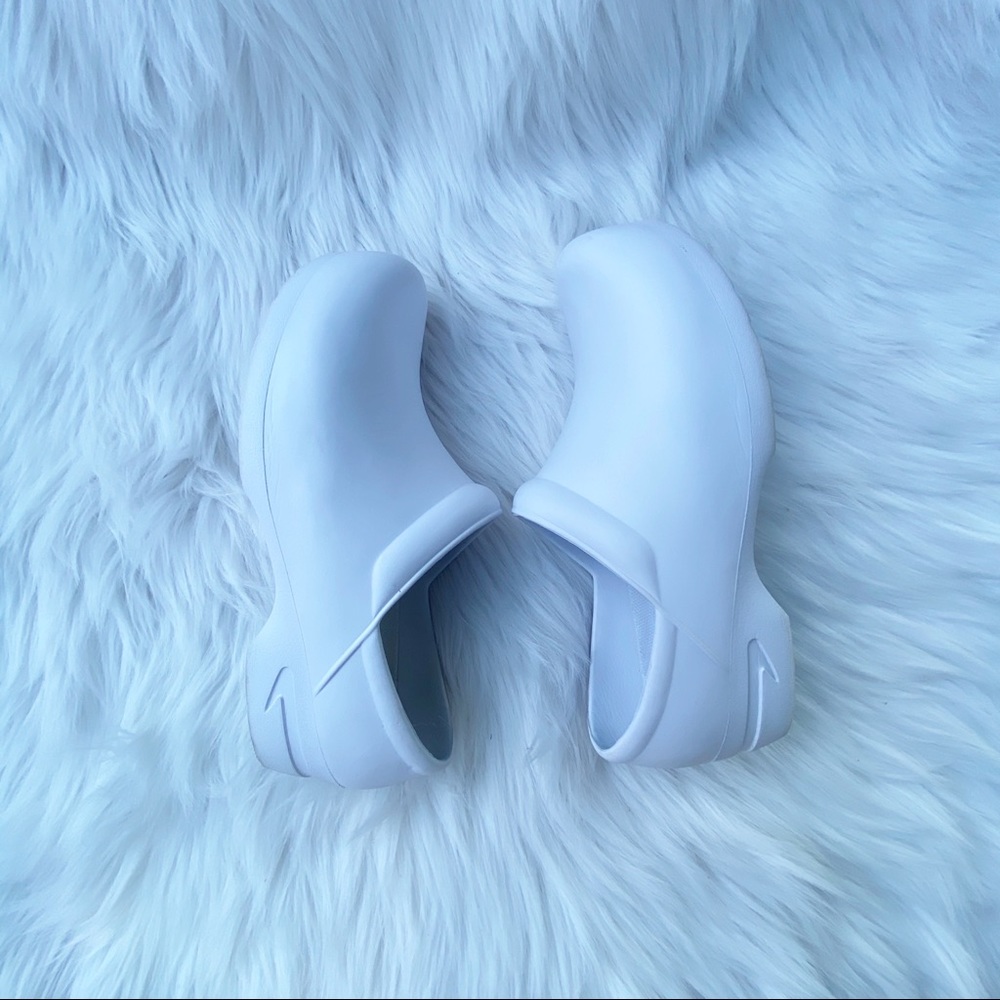 White Medical Uniforms Nurse Clogs/Shoes/ Size 5